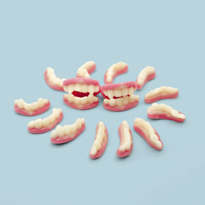Grandmas´s False Teeth